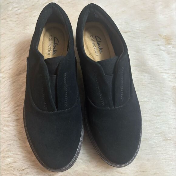Clarks Black Flats with Chunky Platform Sole - Picture 2 of 8